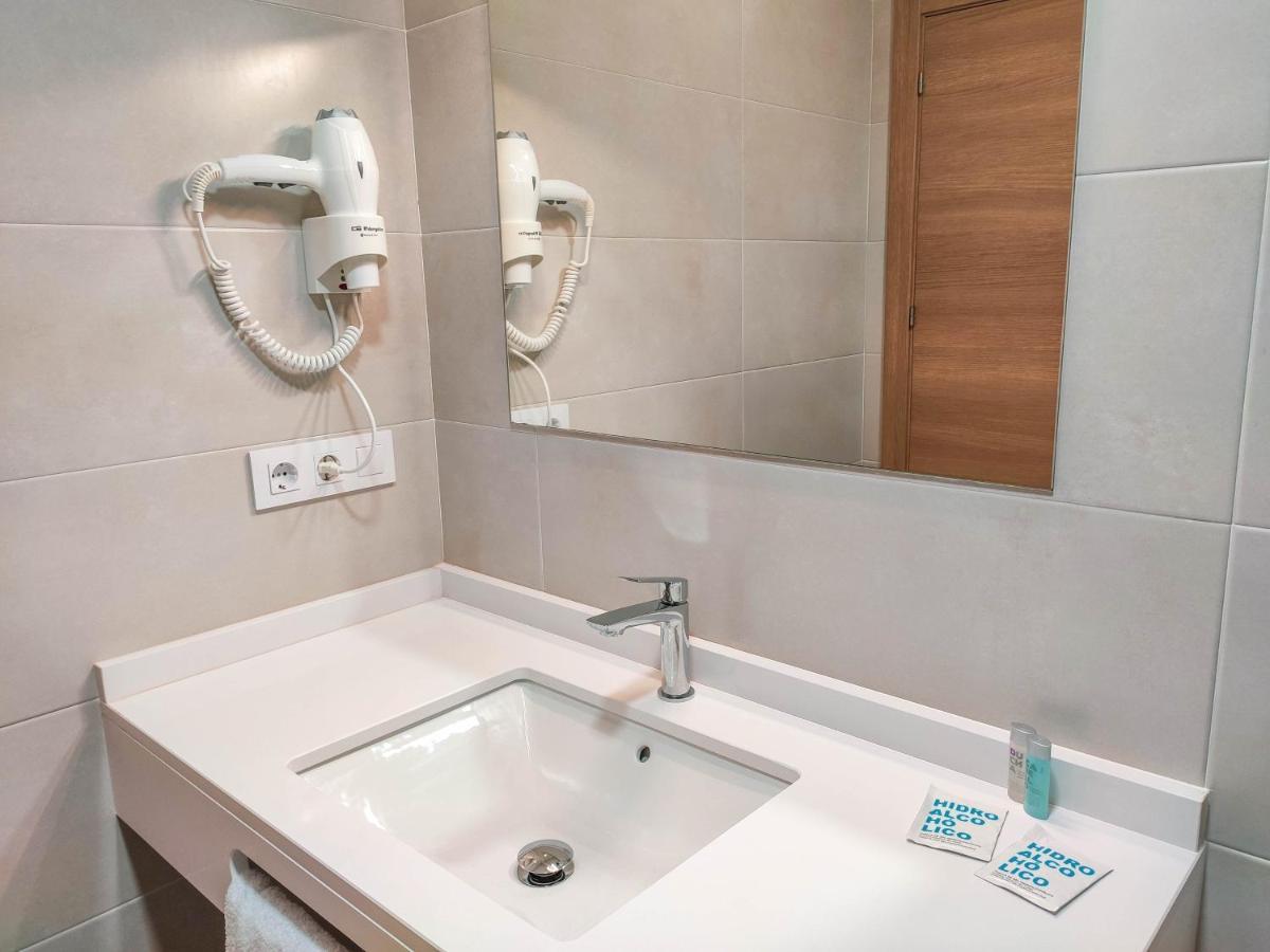 Hostal Oleo Auto Check-In Santander Exterior photo
