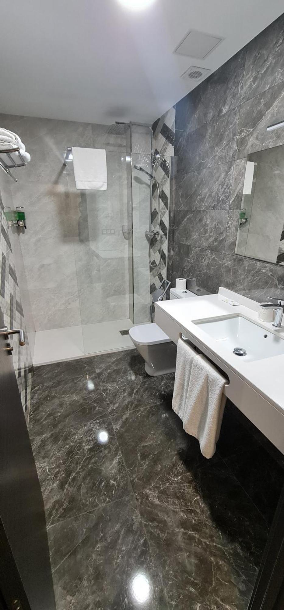 Hostal Oleo Auto Check-In Santander Exterior photo